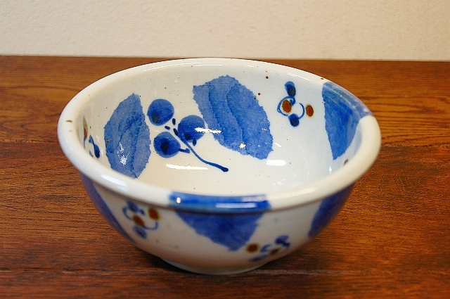 玉縁鉢　（ブルー木の葉）